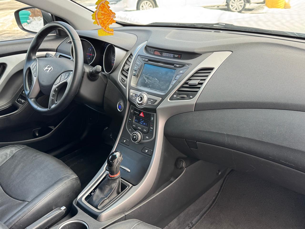 2014 Hyundai Elantra Limited w/Navi **LOW KM'S** Photo