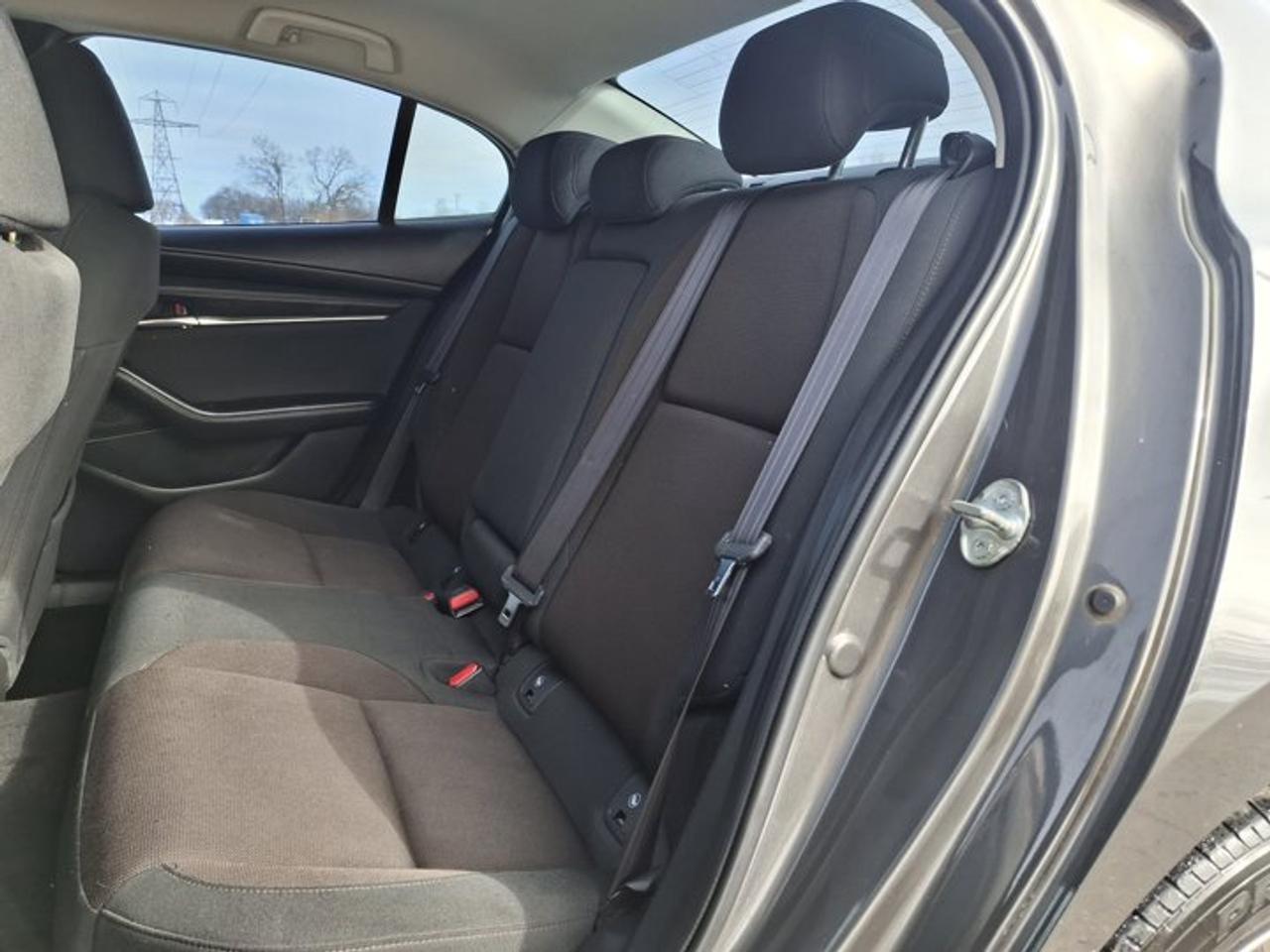 2019 Mazda MAZDA3 GS AWD | Radar Cruise | Heated Seats | CarPlay + Android | Rear Camera | and More ! Photo