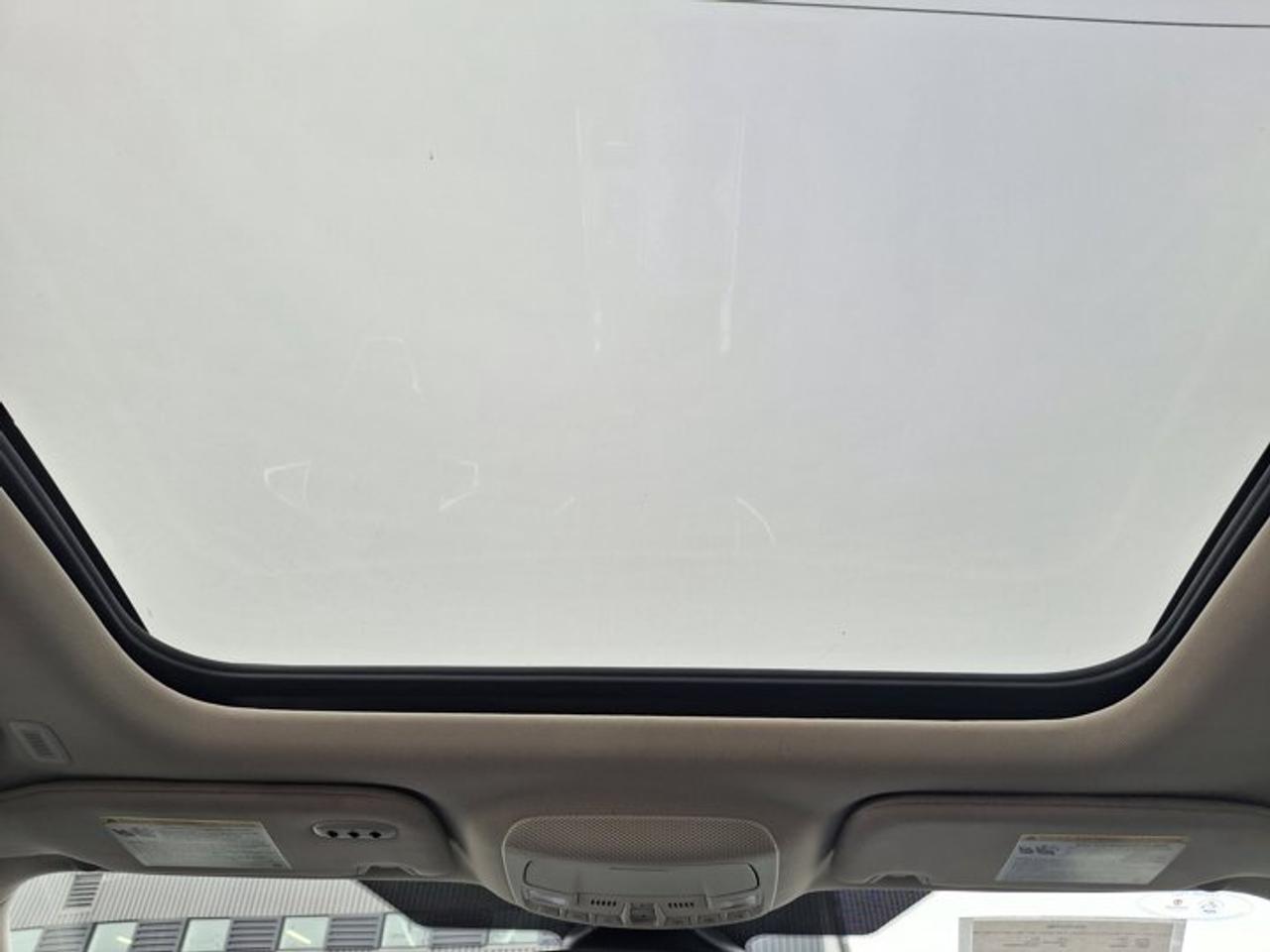 2024 Ford Edge Titanium AWD | Leather | Sunroof | Heated Wheel + Seats | Remote Start | B&O Audio | CarPlay & More! Photo