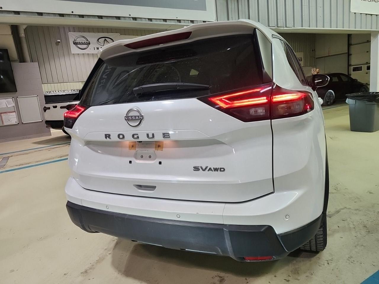 2024 Nissan Rogue SV MOONROOF Photo