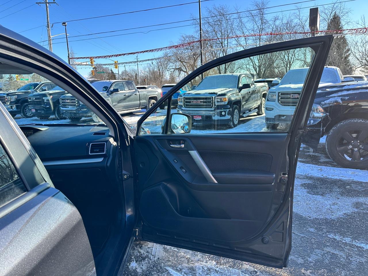 2017 Subaru Forester iTouring AWD HeatedCloth Sunroof Bluetooth RearCam Photo