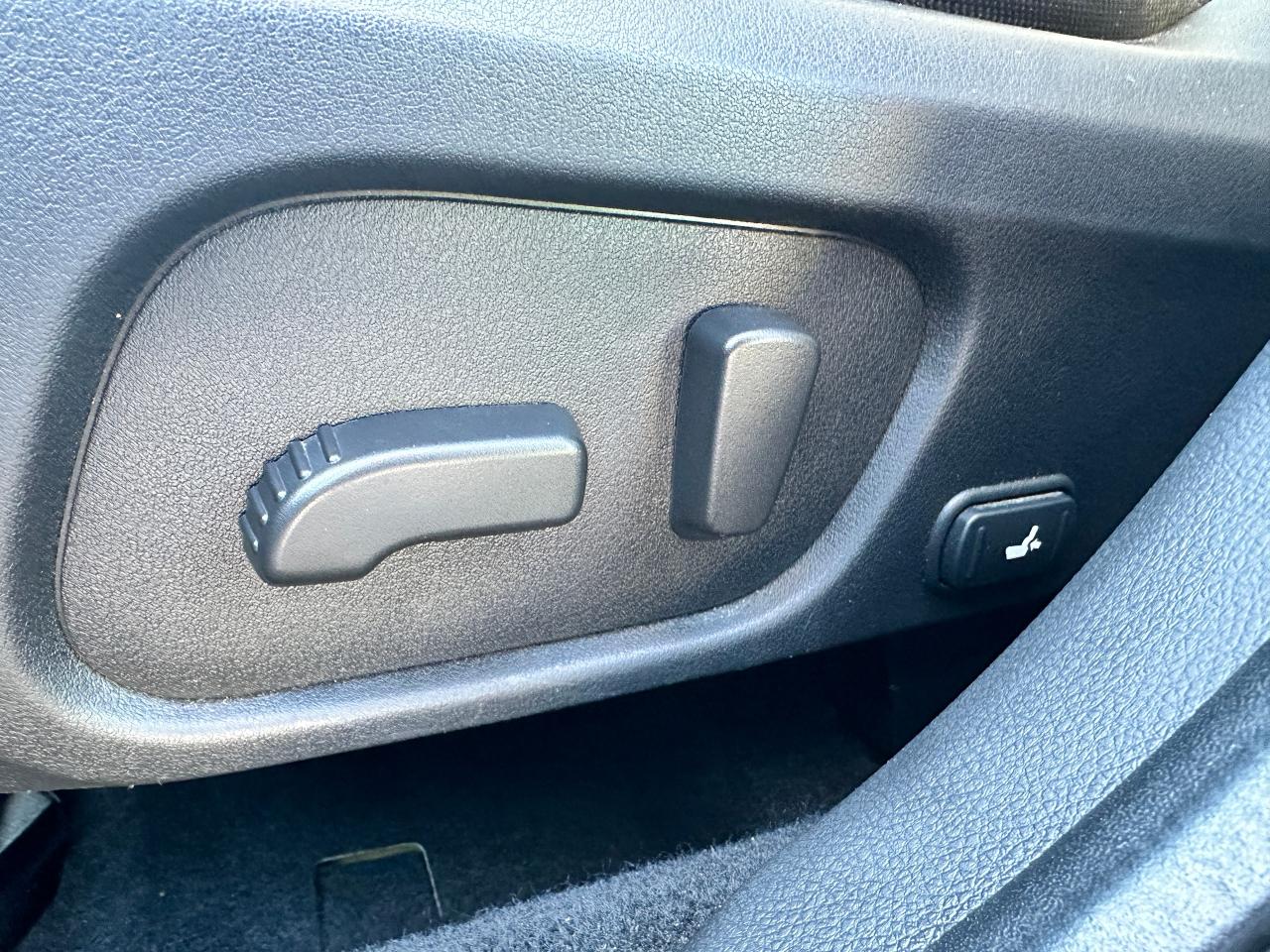 2017 Subaru Forester iTouring AWD HeatedCloth Sunroof Bluetooth RearCam Photo