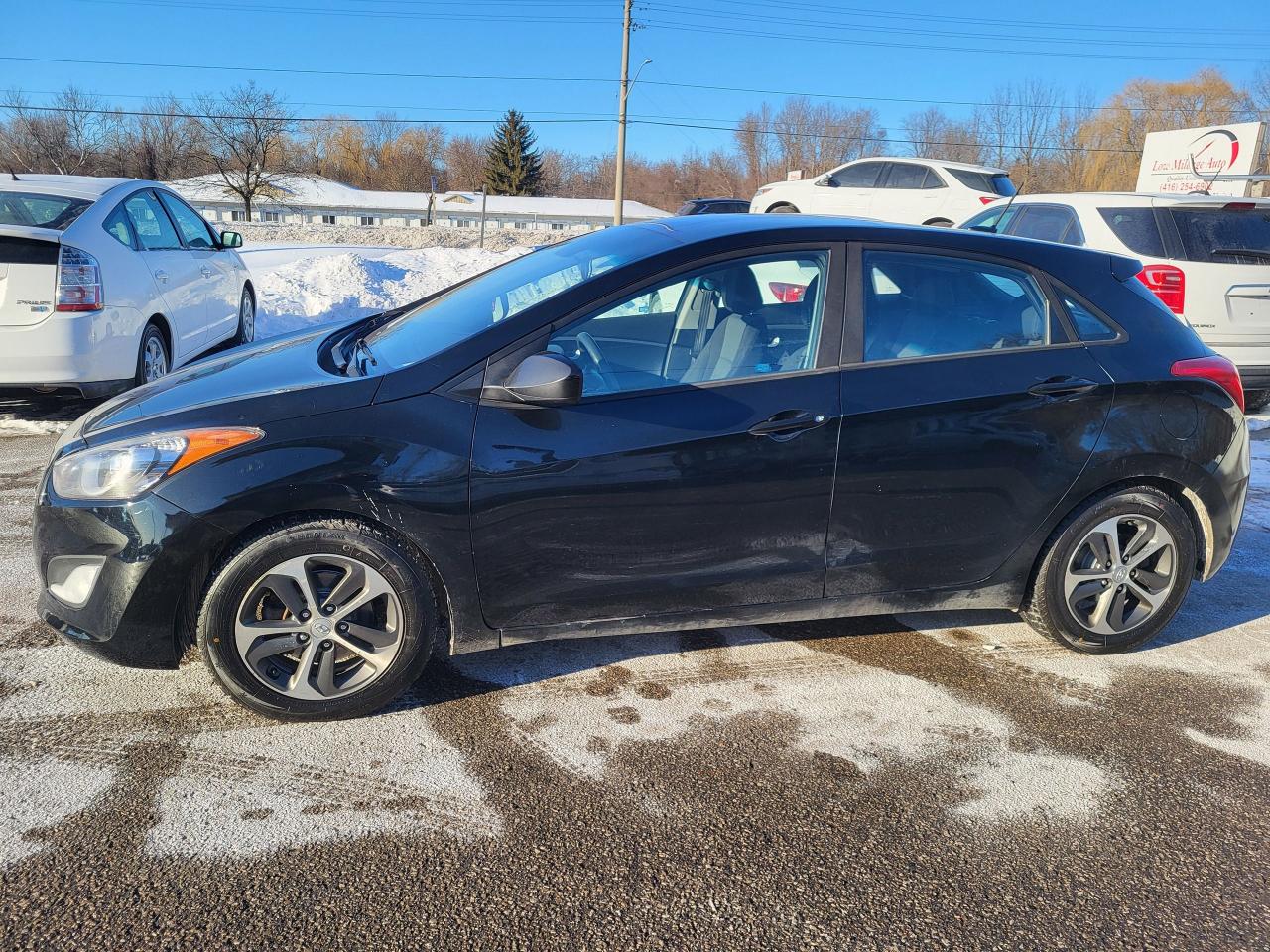 2017 Hyundai Elantra GT SE Photo