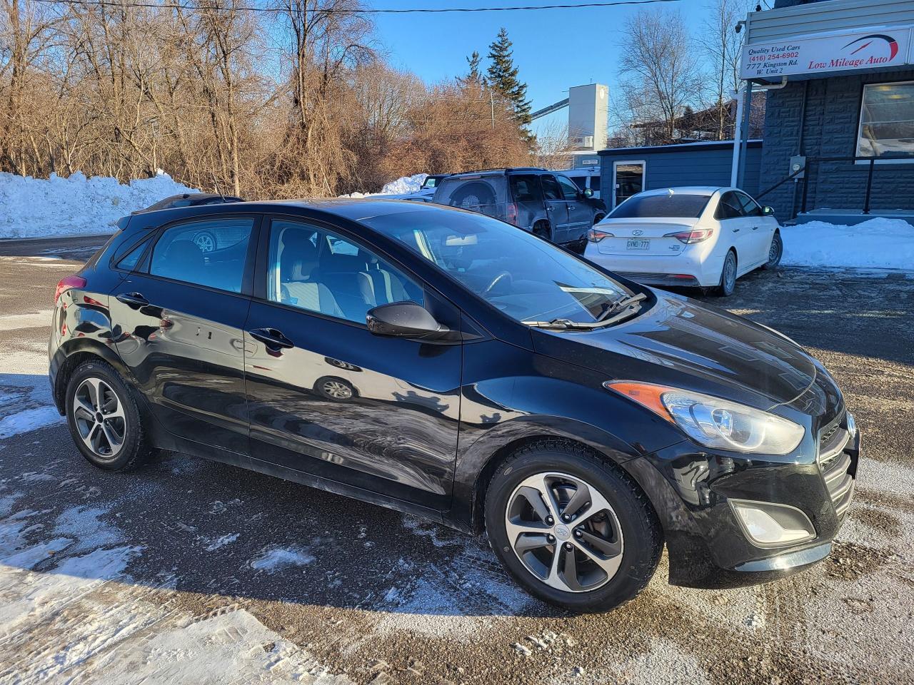 2017 Hyundai Elantra GT SE Photo