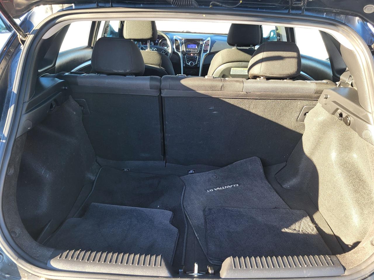 2017 Hyundai Elantra GT SE Photo