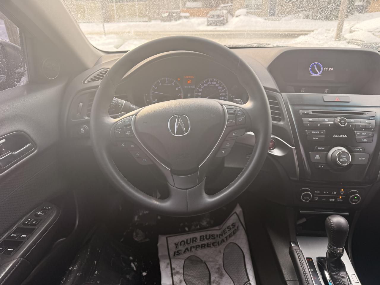 2013 Acura ILX 4dr Sdn Photo