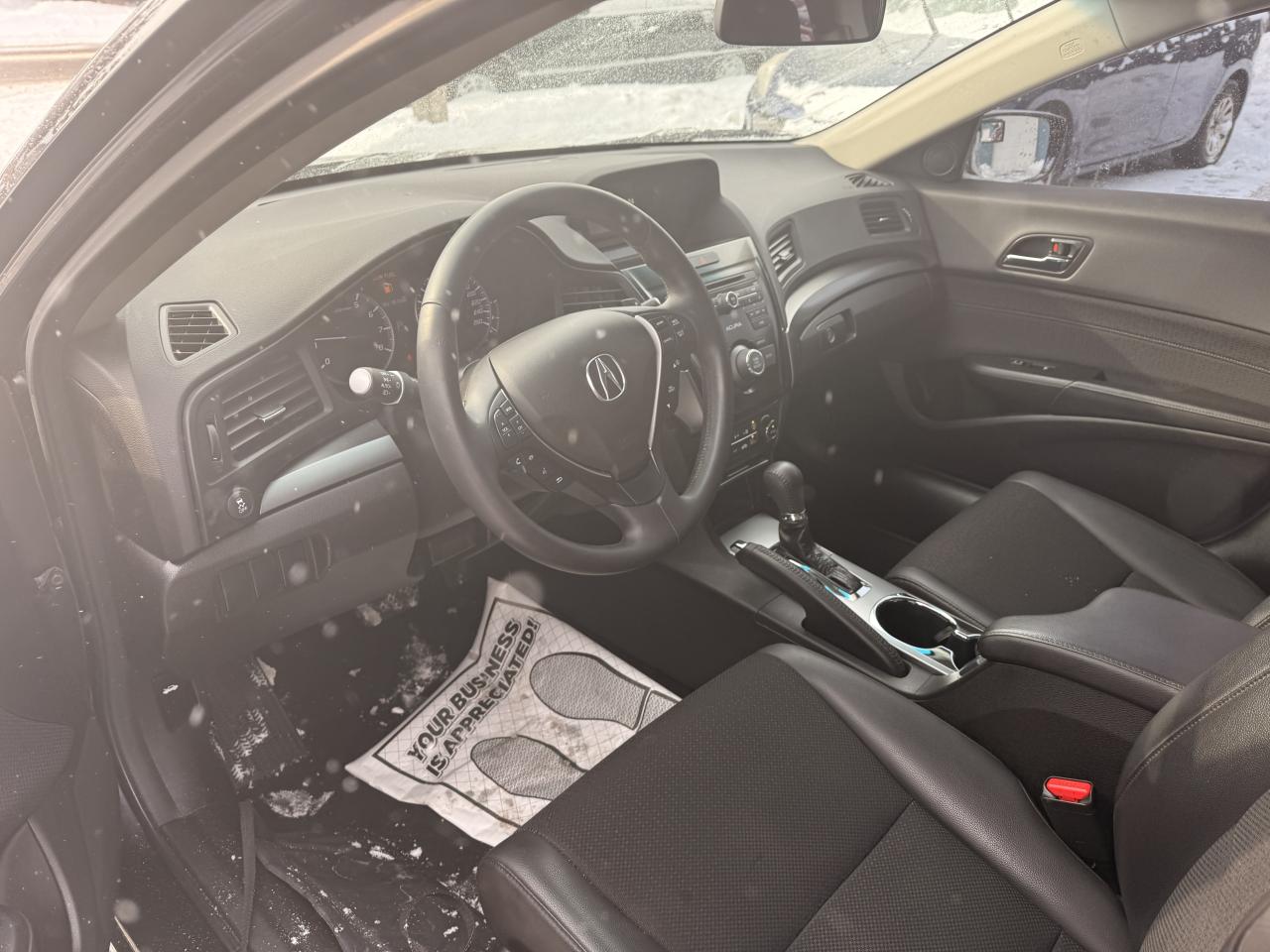 2013 Acura ILX 4dr Sdn Photo