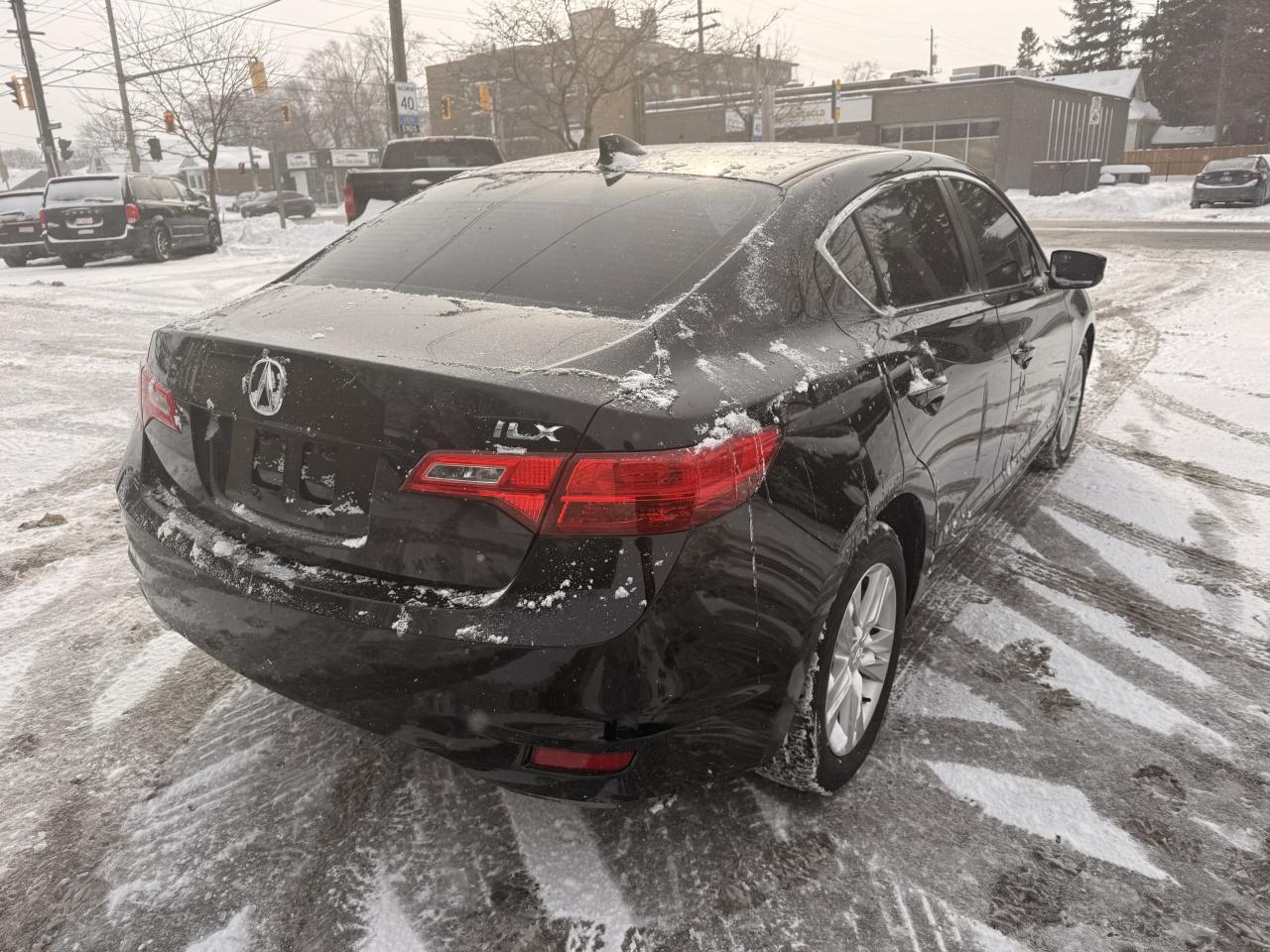 2013 Acura ILX 4dr Sdn Photo