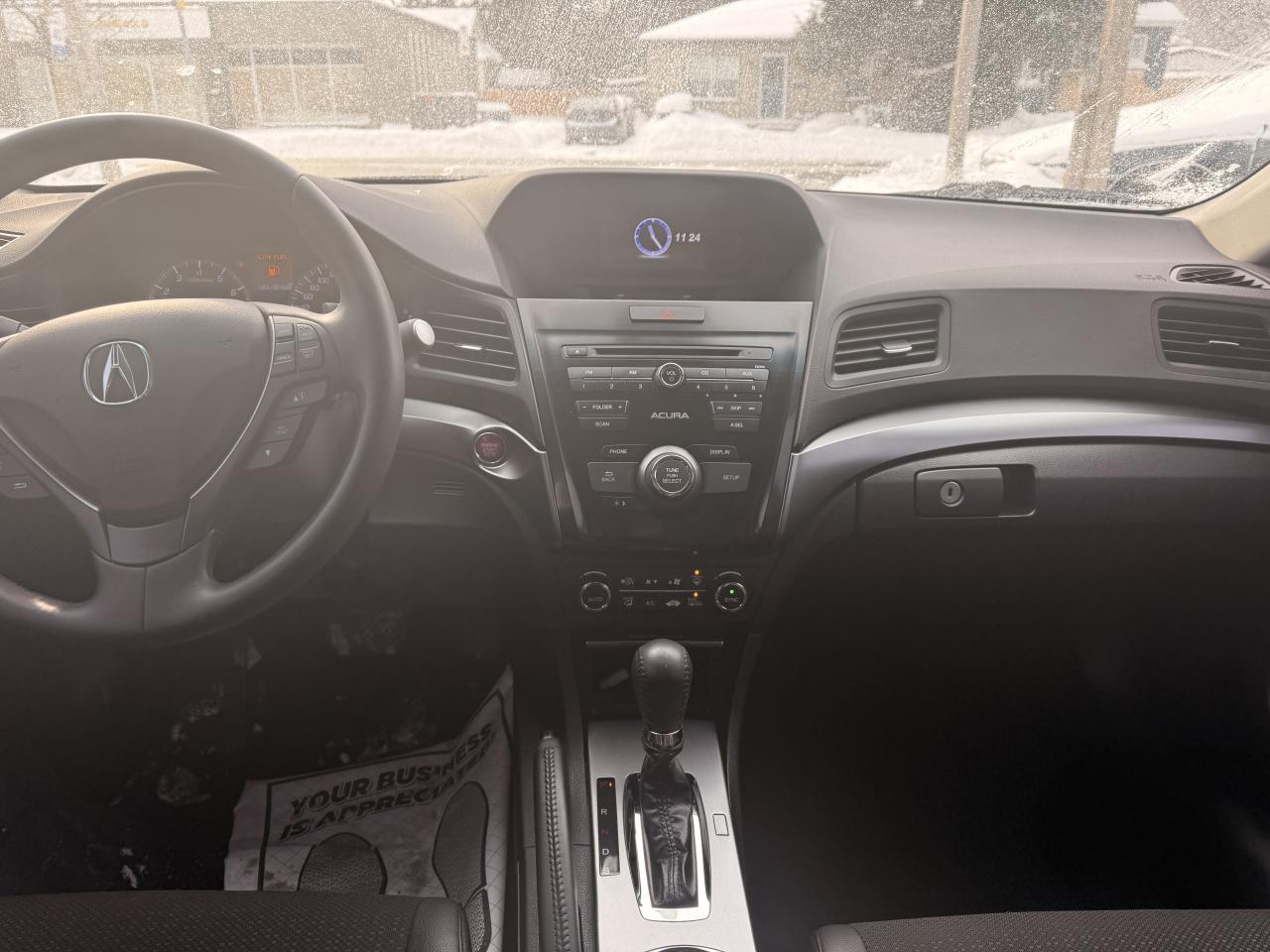 2013 Acura ILX 4dr Sdn Photo