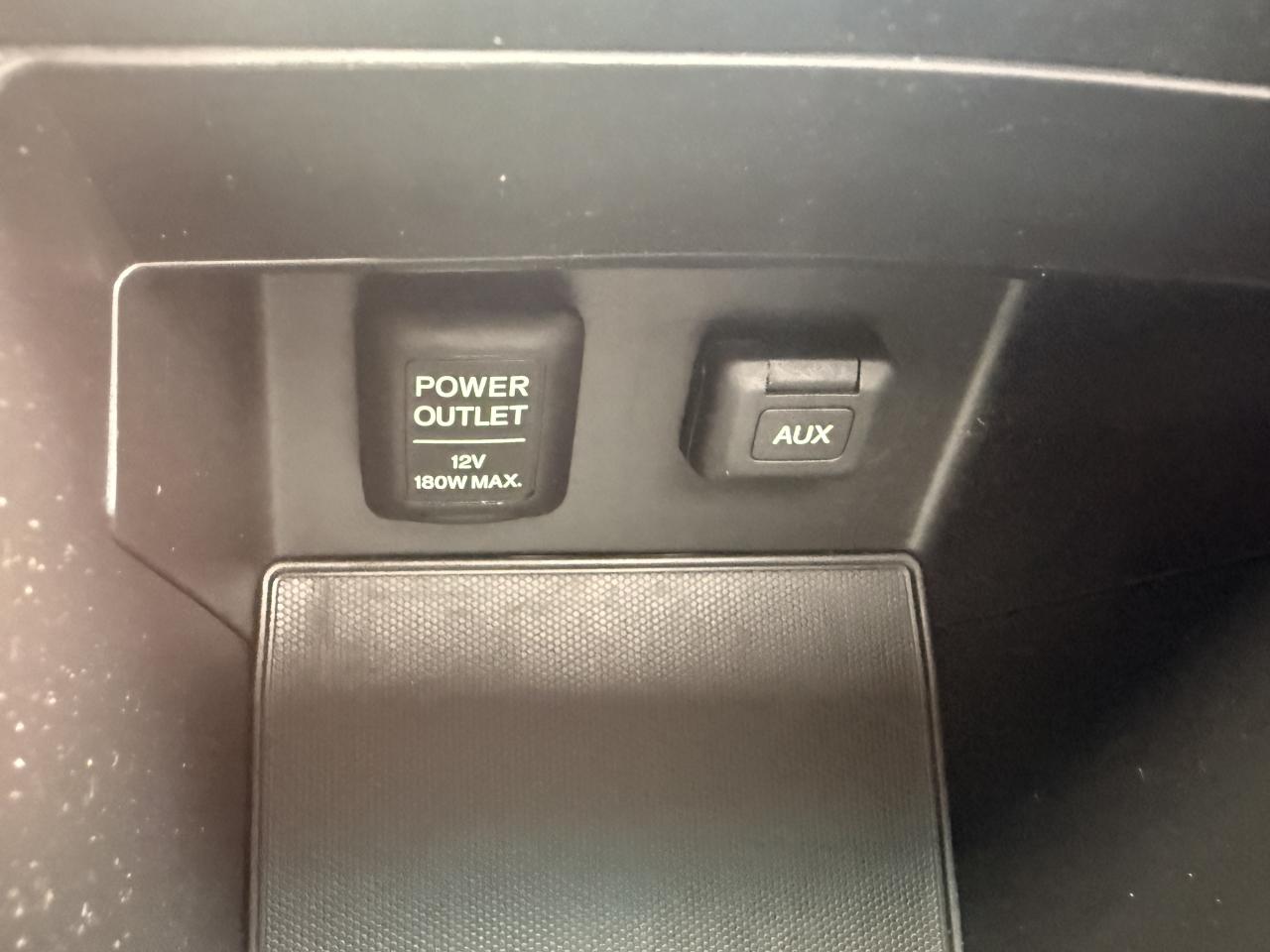 2013 Acura ILX 4dr Sdn Photo