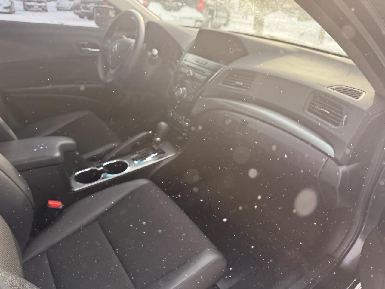 2013 Acura ILX 4dr Sdn Photo