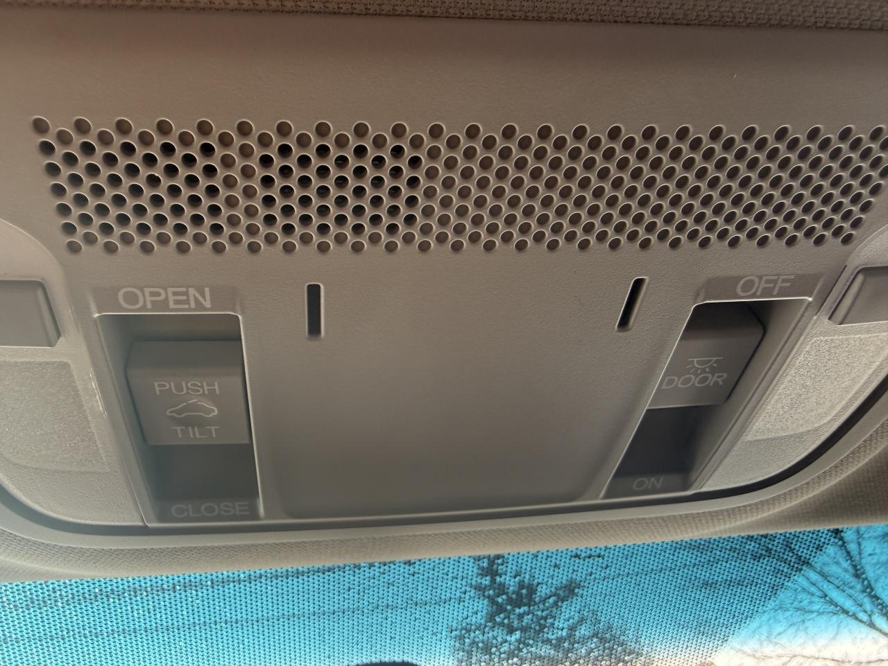 2013 Acura ILX 4dr Sdn Photo