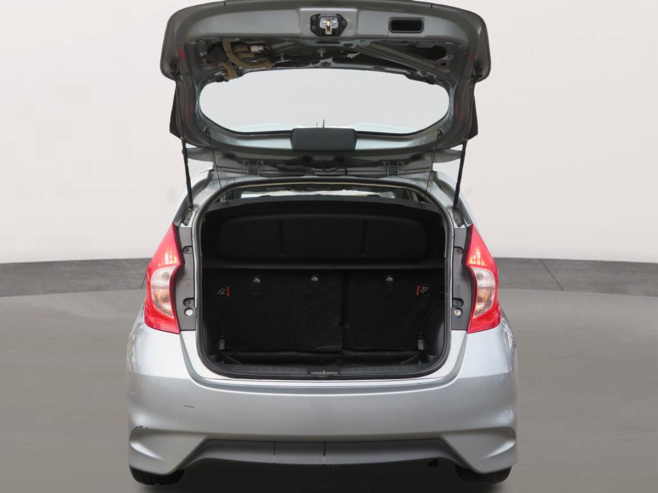 2015 Nissan Versa Note SR 1.6  AUTOMATIC Photo