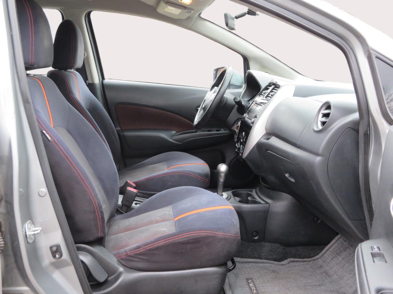 2015 Nissan Versa Note SR 1.6  AUTOMATIC Photo