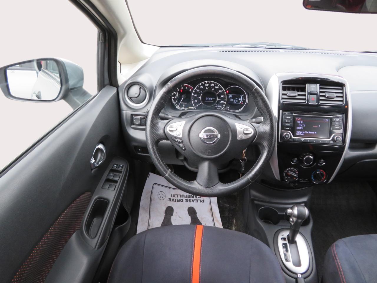 2015 Nissan Versa Note SR 1.6  AUTOMATIC Photo