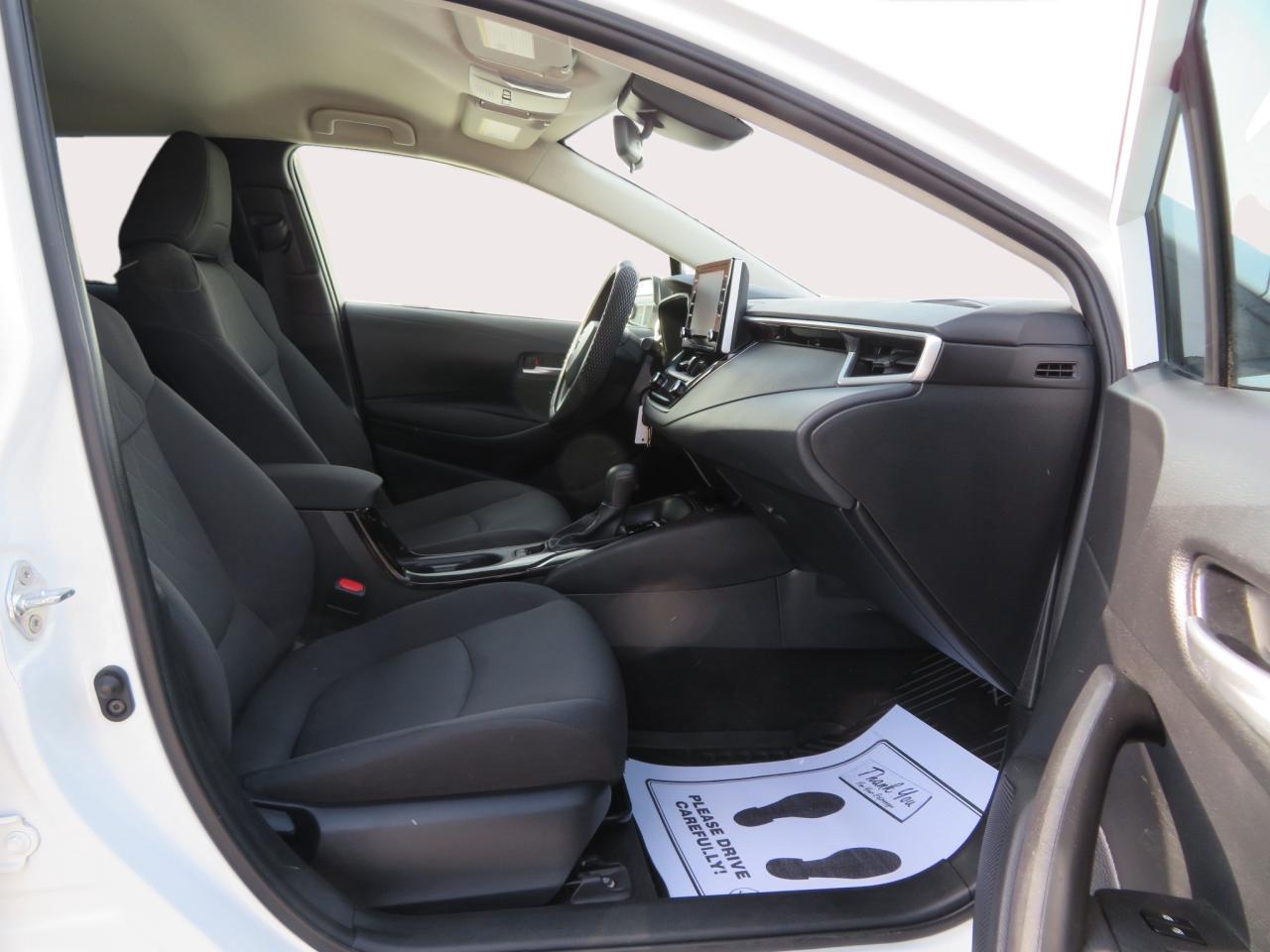 2021 Toyota Corolla LE Photo