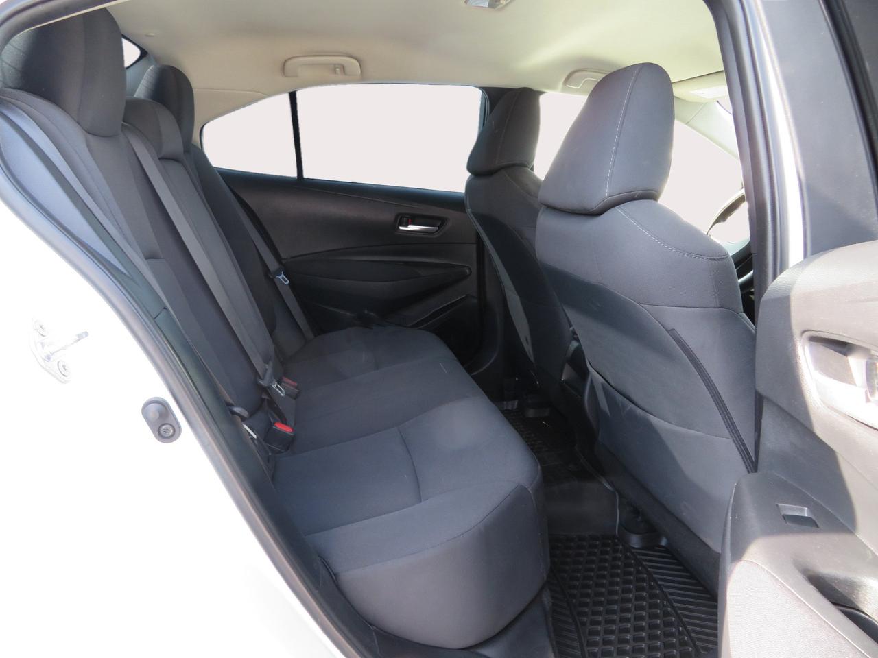 2021 Toyota Corolla LE Photo