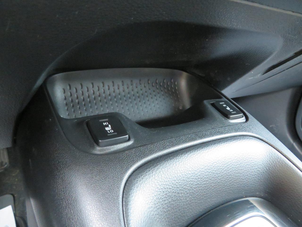 2021 Toyota Corolla LE Photo