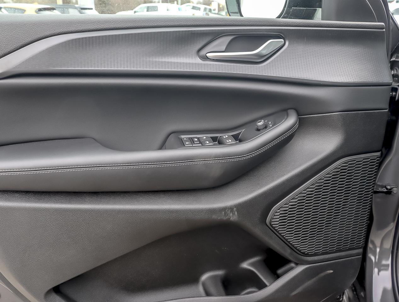 2024 Jeep Grand Cherokee ALTITUDE 4X4 Photo