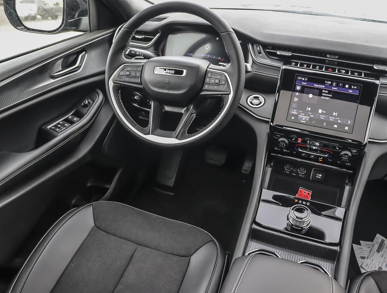 2024 Jeep Grand Cherokee ALTITUDE 4X4 Photo