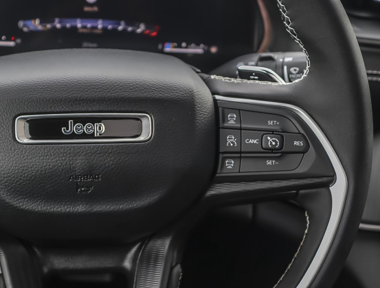 2024 Jeep Grand Cherokee ALTITUDE 4X4 Photo