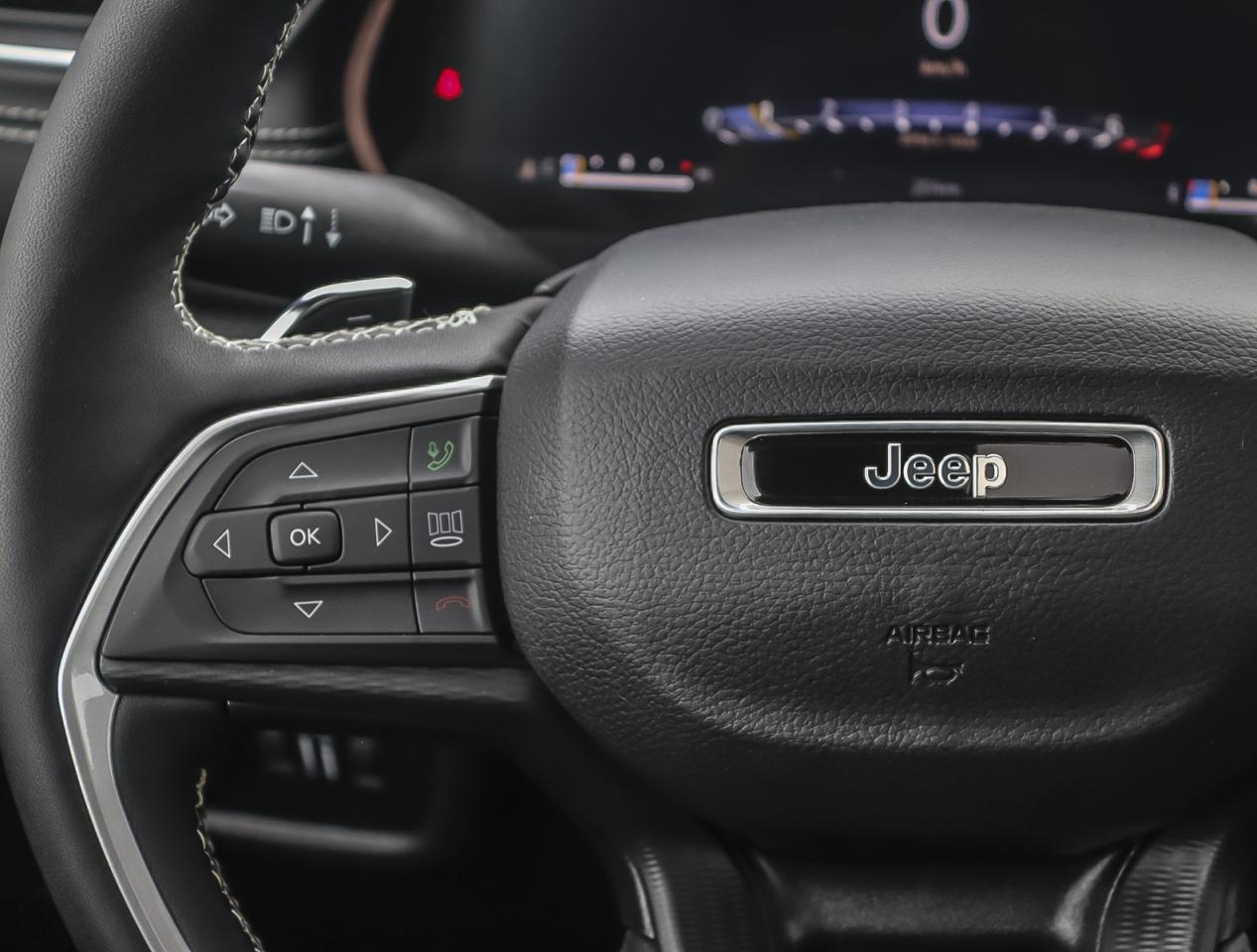 2024 Jeep Grand Cherokee ALTITUDE 4X4 Photo