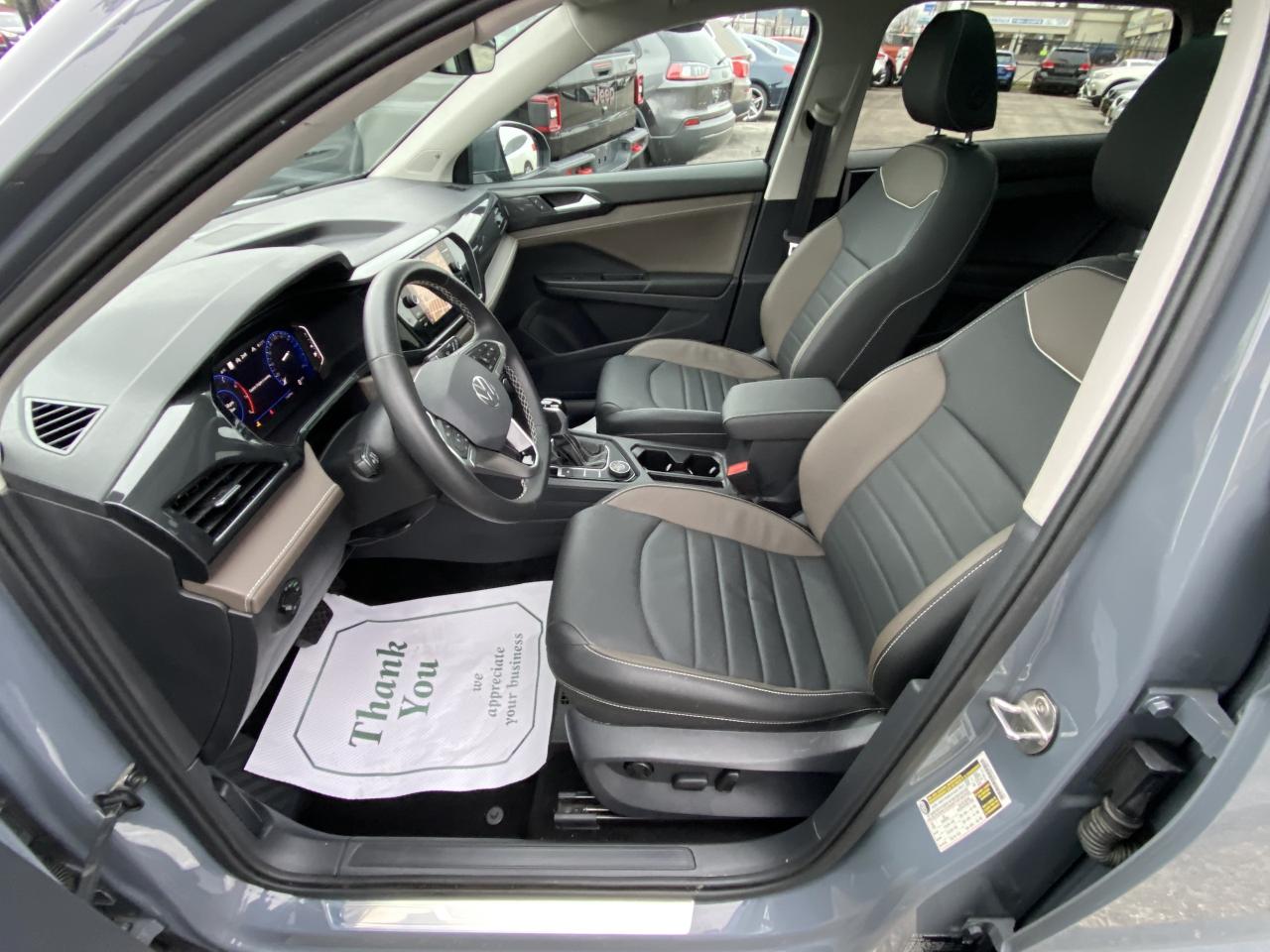 2023 Volkswagen Taos Highline 4MOTION -Ltd Avail- Photo