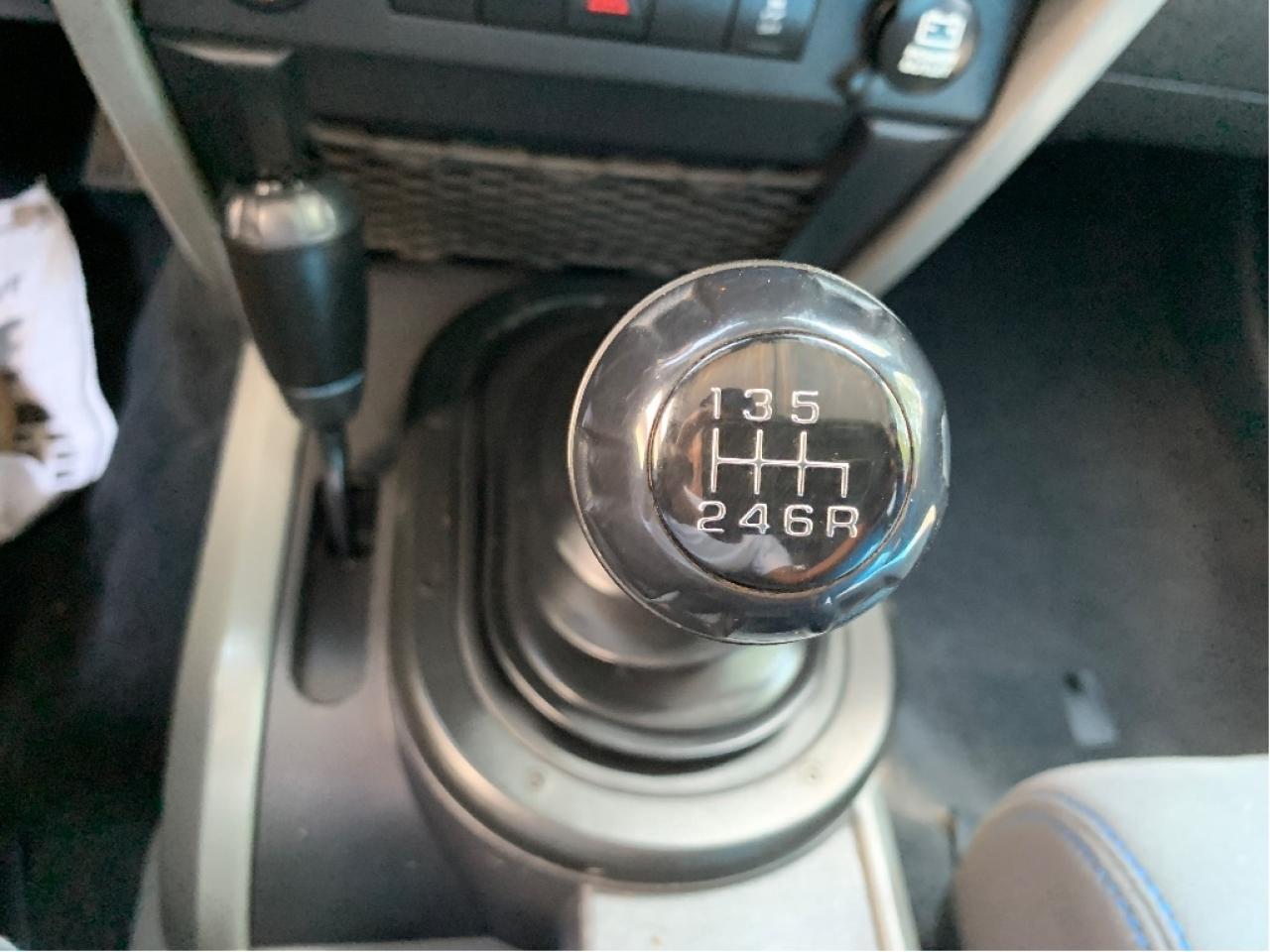 2010 Jeep WRANGLER UNLIMITED 4WD 4dr Islander 6 SPEED TRANS Photo