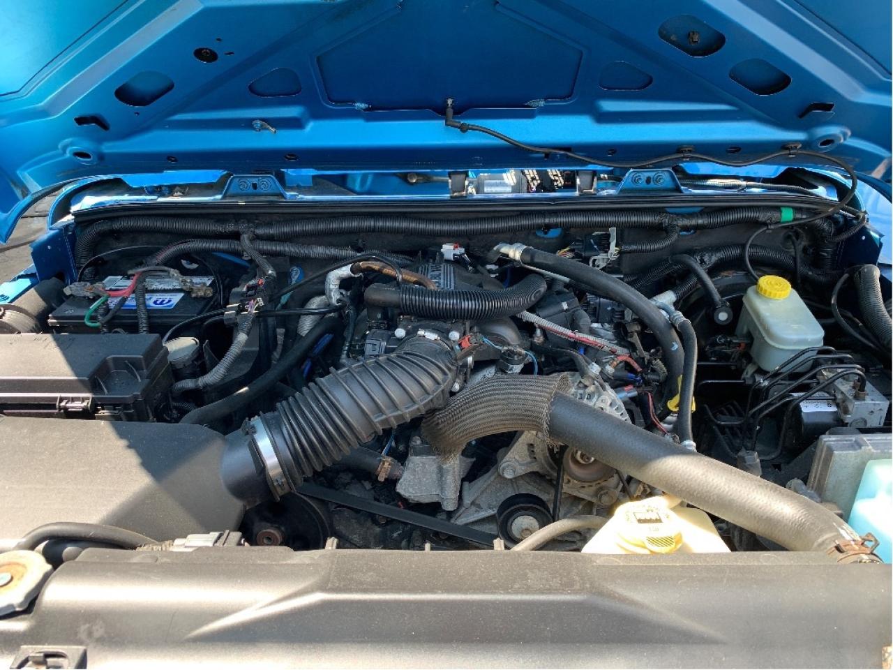 2010 Jeep WRANGLER UNLIMITED 4WD 4dr Islander 6 SPEED TRANS Photo