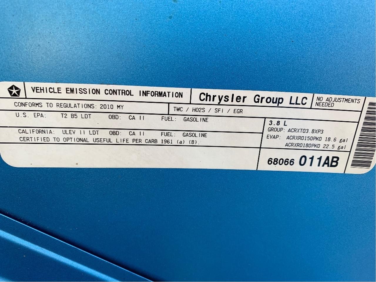 2010 Jeep WRANGLER UNLIMITED 4WD 4dr Islander 6 SPEED TRANS Photo