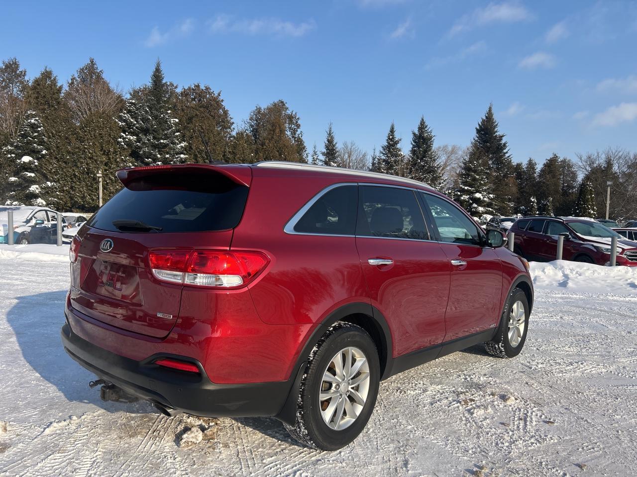 2016 Kia Sorento 2.0L Turbo LX, Back Up Cam, Bluetooth Photo