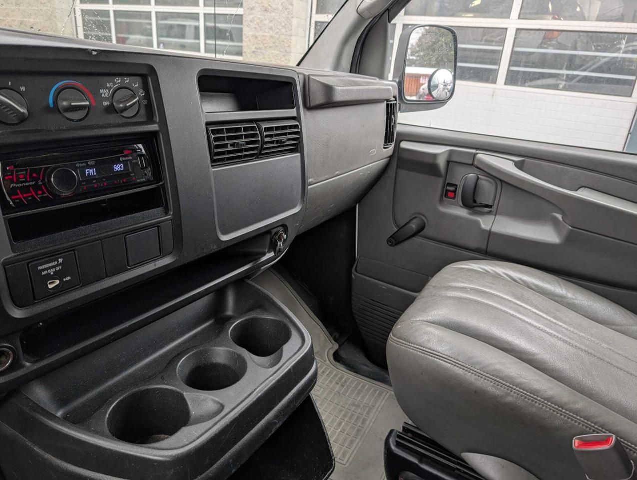 2006 Chevrolet Express 3500 135  WB RWD Photo