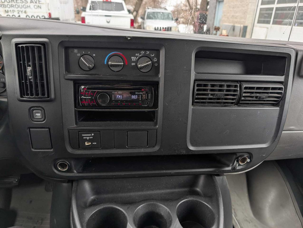 2006 Chevrolet Express 3500 135  WB RWD Photo