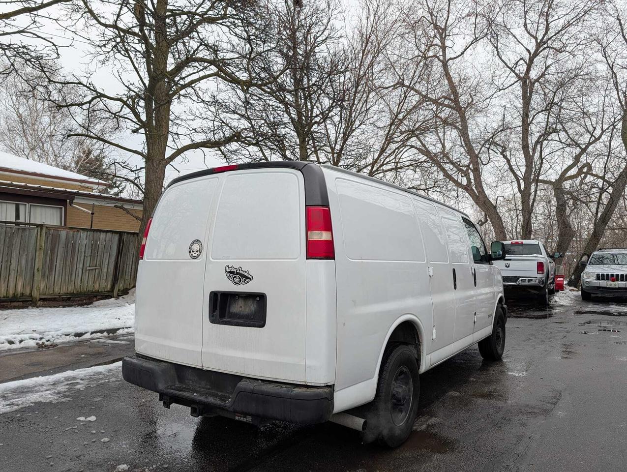 2006 Chevrolet Express 3500 135  WB RWD Photo