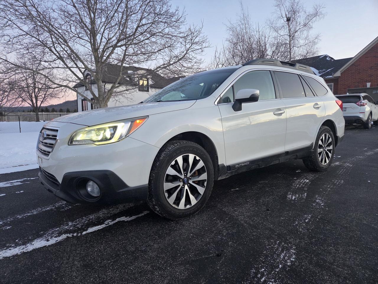 2015 Subaru Outback 5dr Wgn CVT 2.5i w/Limited Photo0