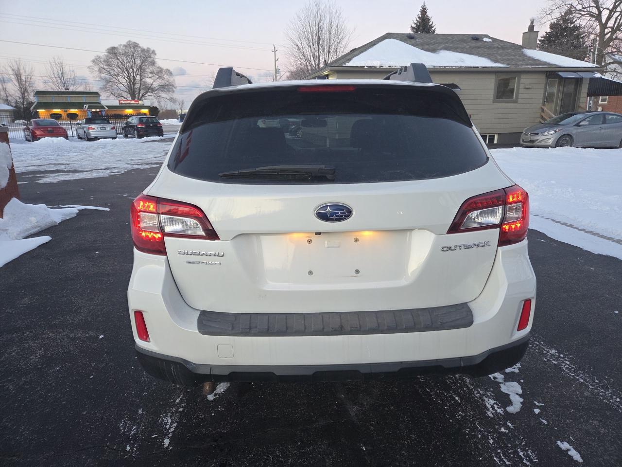 2015 Subaru Outback 5dr Wgn CVT 2.5i w/Limited Photo