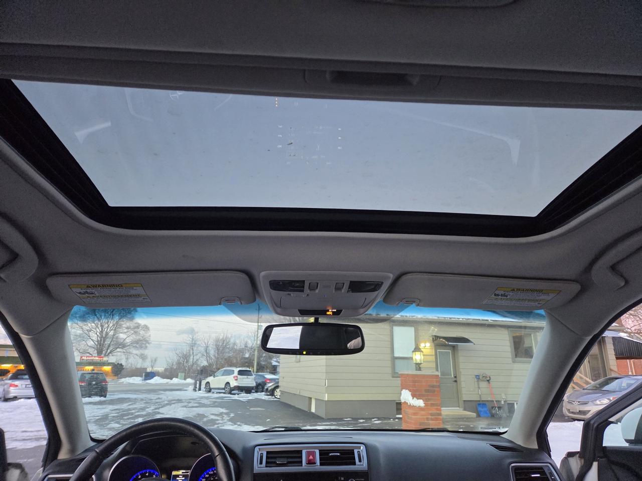 2015 Subaru Outback 5dr Wgn CVT 2.5i w/Limited Photo