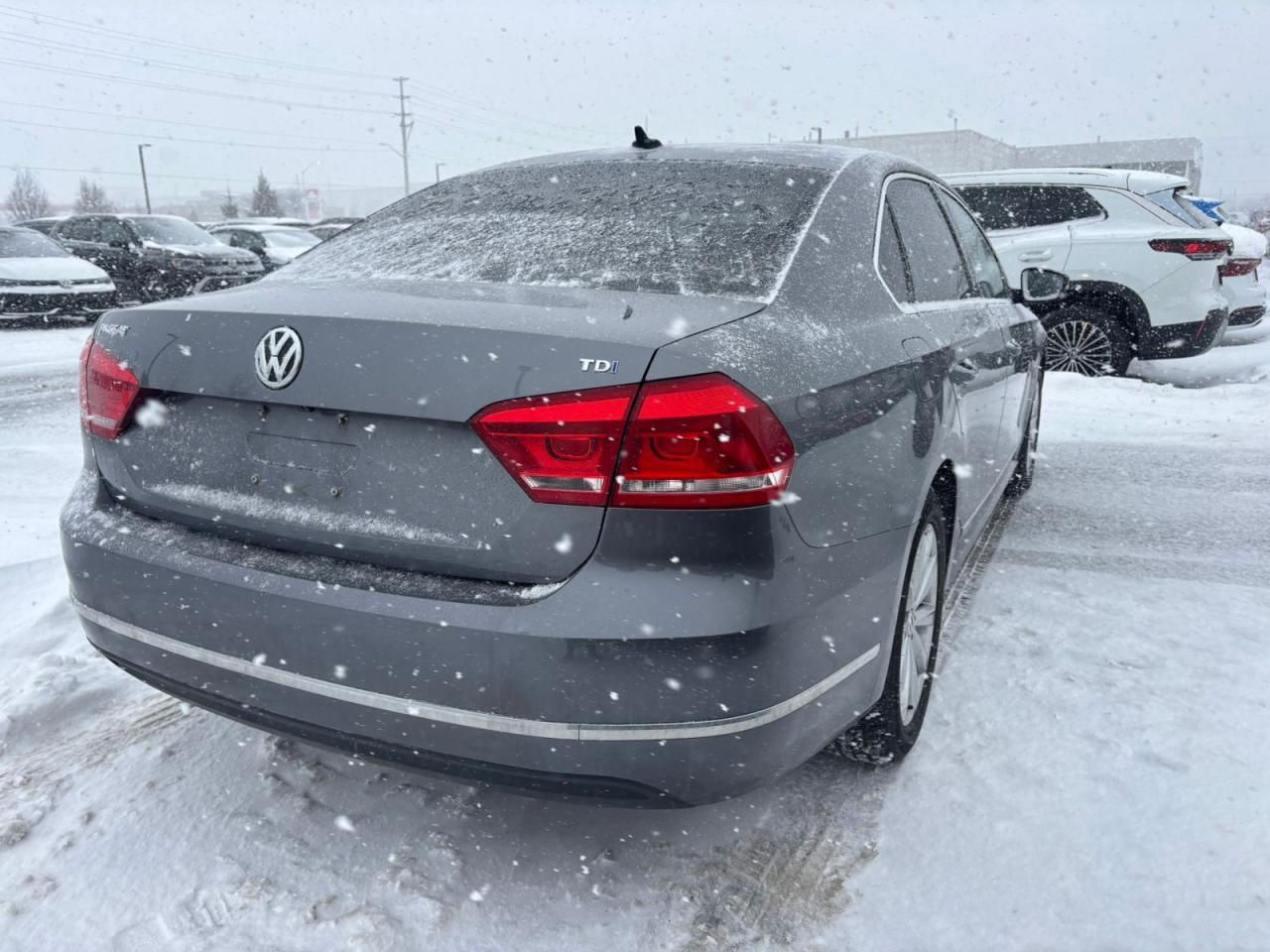 2014 Volkswagen Passat 4dr Sdn 2.0 TDI Highline, Auto ,Drives Great. Photo