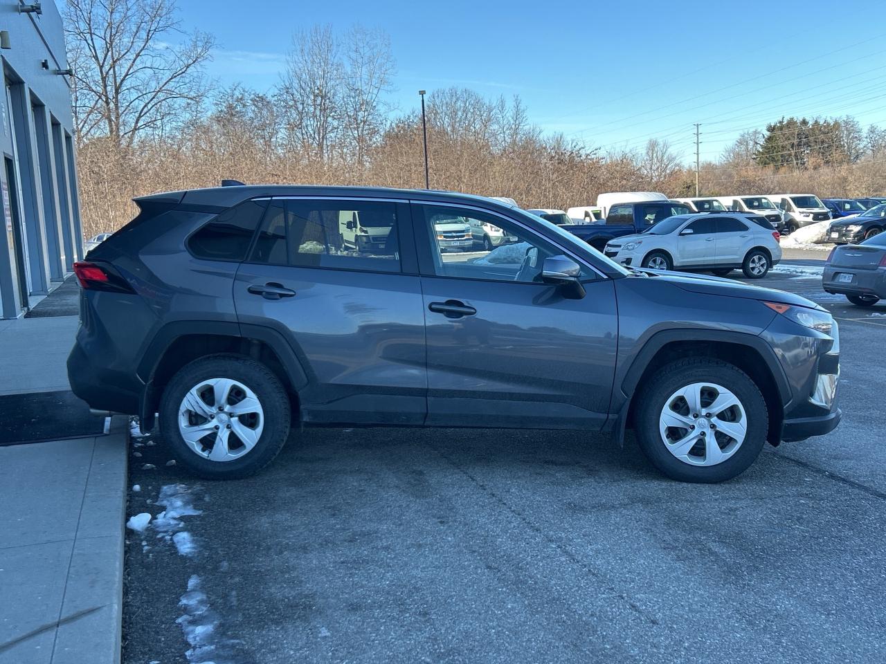 2024 Toyota RAV4 LE Photo2