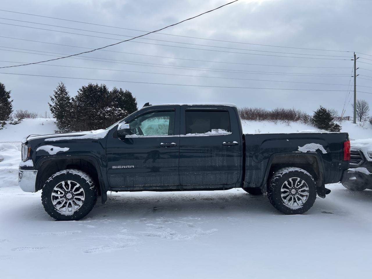 2017 GMC Sierra 1500 SLE, Tow Package, Bluetooth, Back Up Cam Photo3