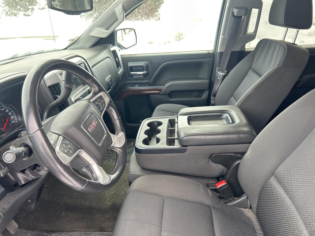 2017 GMC Sierra 1500 SLE, Tow Package, Bluetooth, Back Up Cam Photo