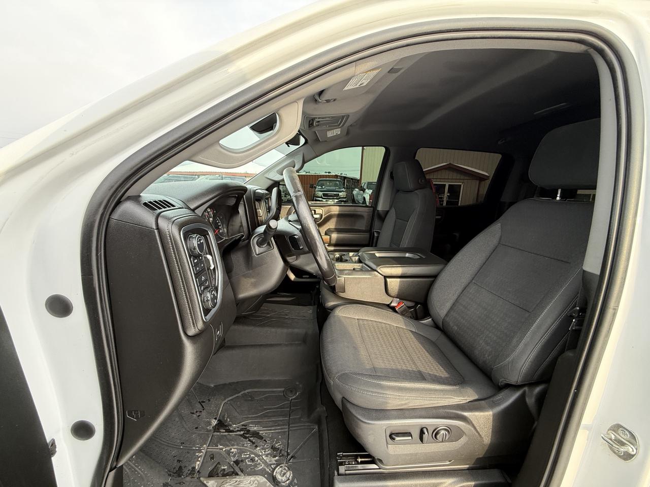 2020 Chevrolet Silverado 1500 LT SILVERADO 4X4 Photo
