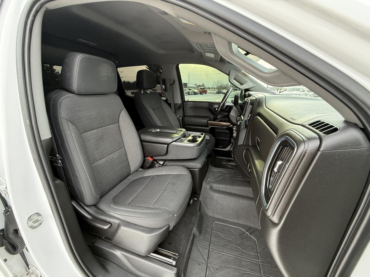 2020 Chevrolet Silverado 1500 LT SILVERADO 4X4 Photo