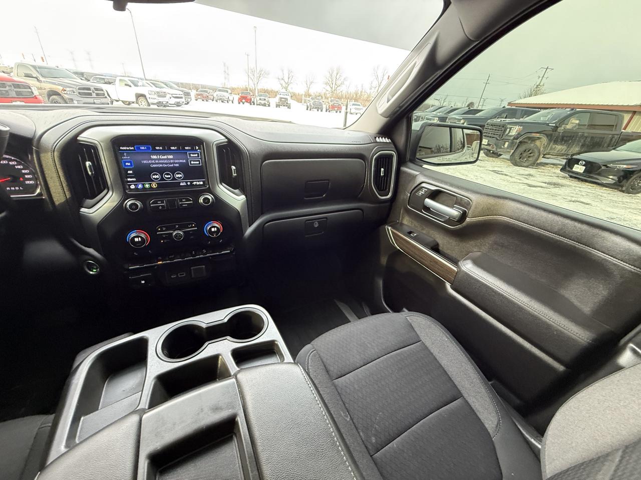 2020 Chevrolet Silverado 1500 LT SILVERADO 4X4 Photo