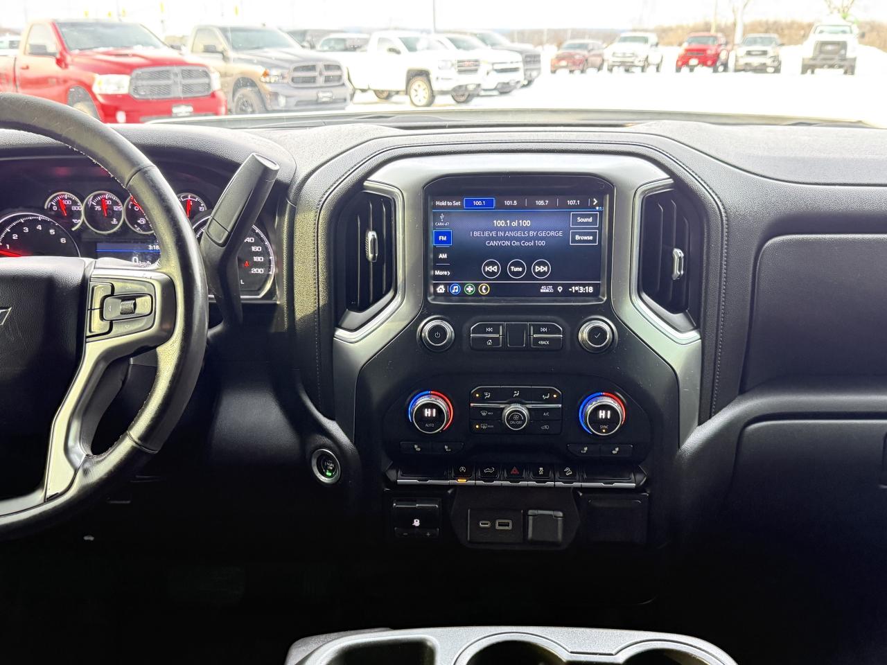 2020 Chevrolet Silverado 1500 LT SILVERADO 4X4 Photo