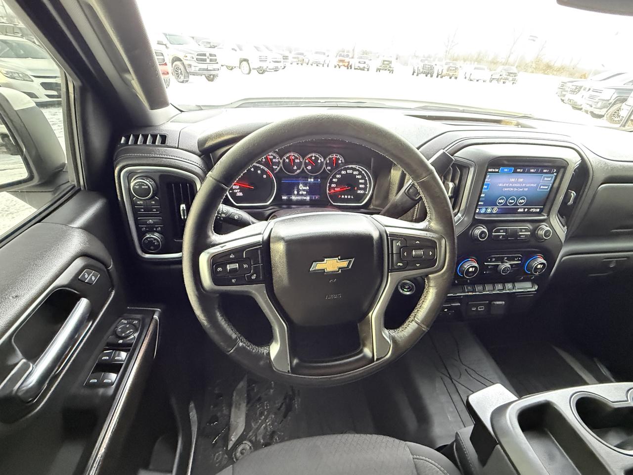 2020 Chevrolet Silverado 1500 LT SILVERADO 4X4 Photo