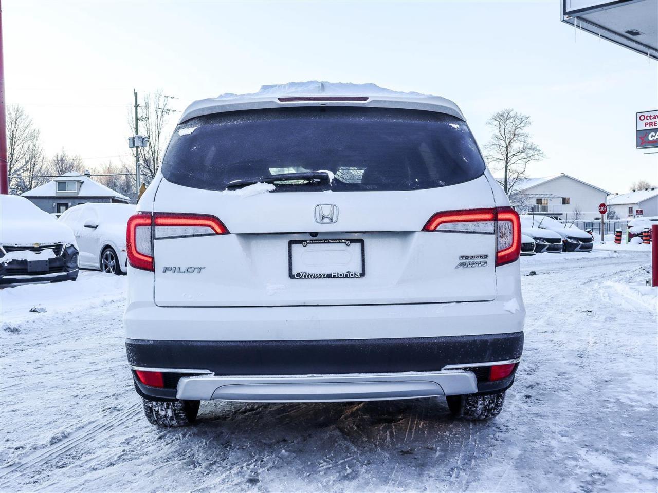 2022 Honda Pilot Touring 8-PASS NAVI LEATHER Photo3