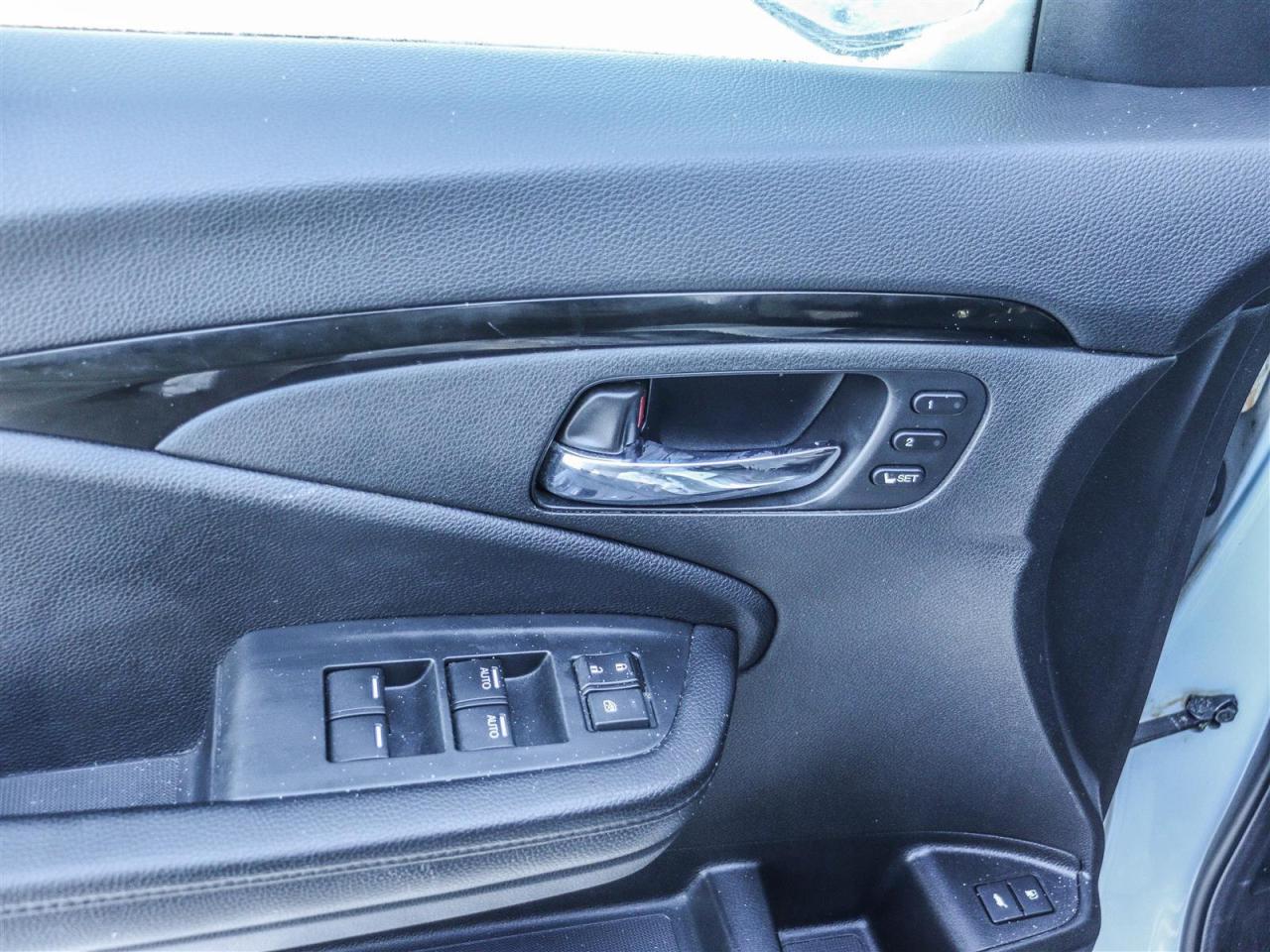 2022 Honda Pilot Touring 8-PASS NAVI LEATHER Photo