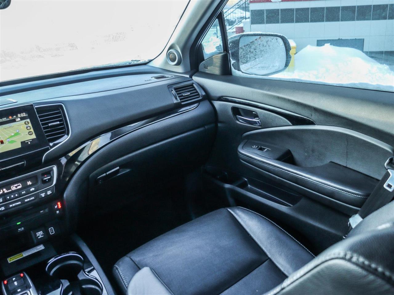 2022 Honda Pilot Touring 8-PASS NAVI LEATHER Photo