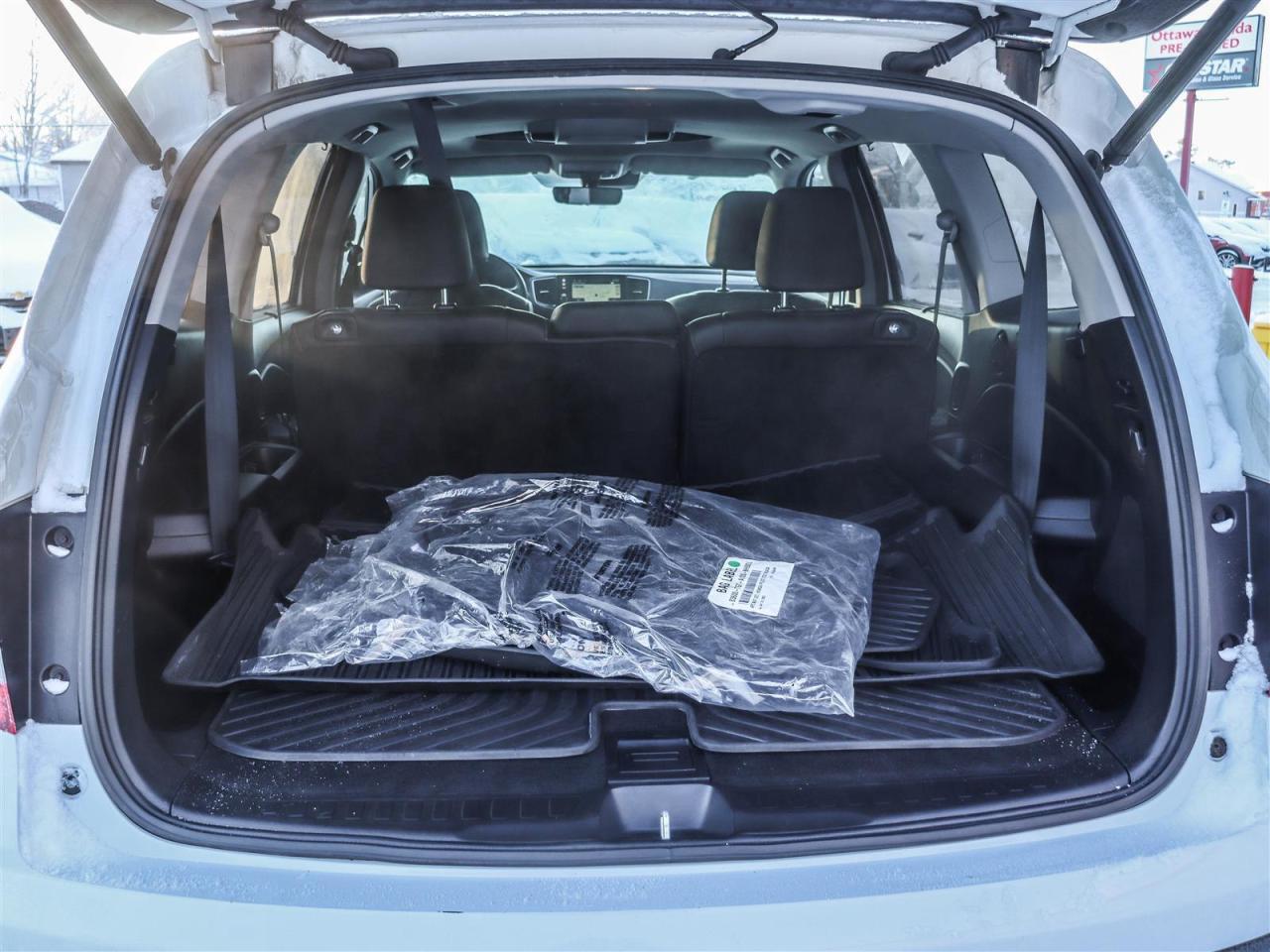 2022 Honda Pilot Touring 8-PASS NAVI LEATHER Photo